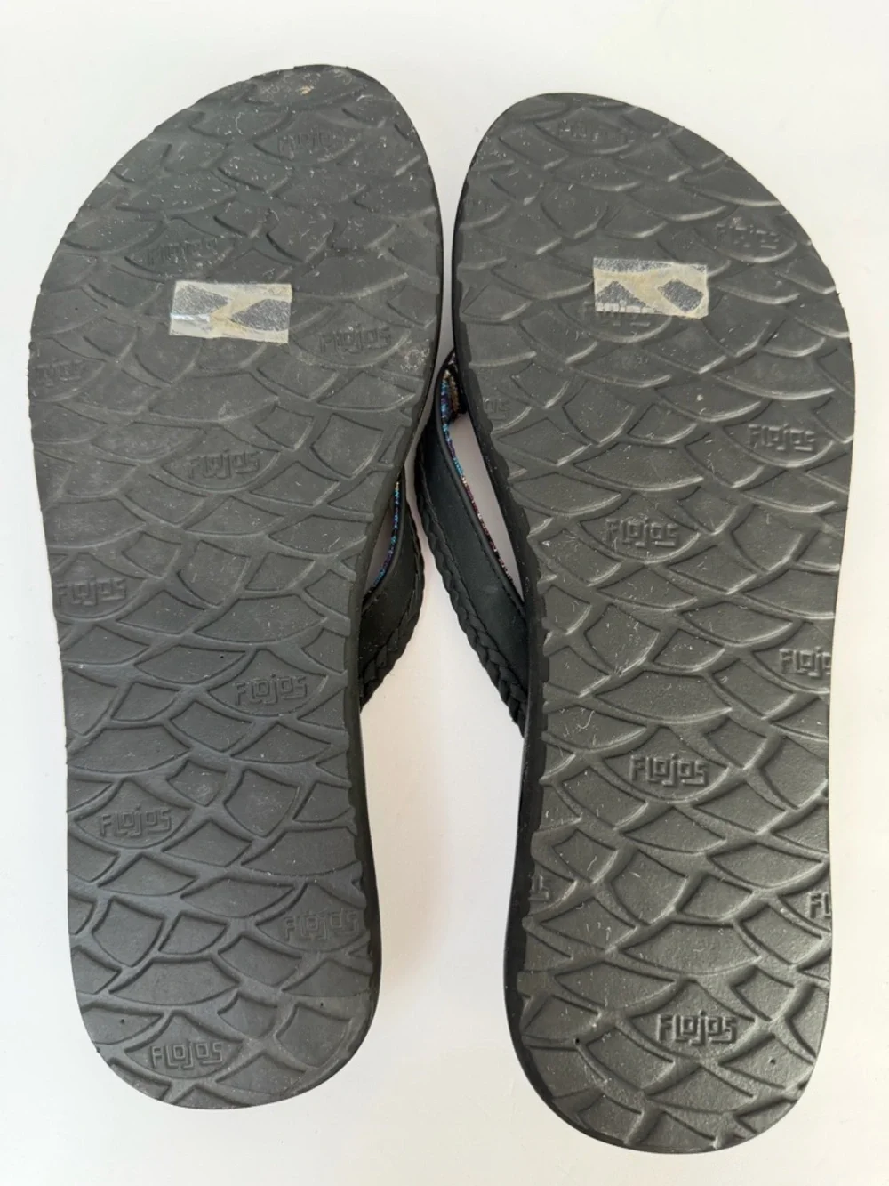 Flojos Comfort Flip Flops Black Size 9 Cushioned Beach Sandals NWT